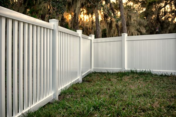 Vinyl Fence Construction